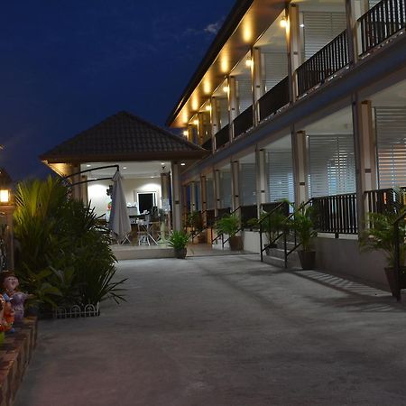 Koh Larn Sea Side Resort Bagian luar foto